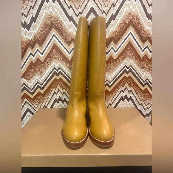 BRAND NEW Frye Camryn Genuine Leather Tall Pull On Campus Boots in Banana Size 8 - Picture 6 of 11